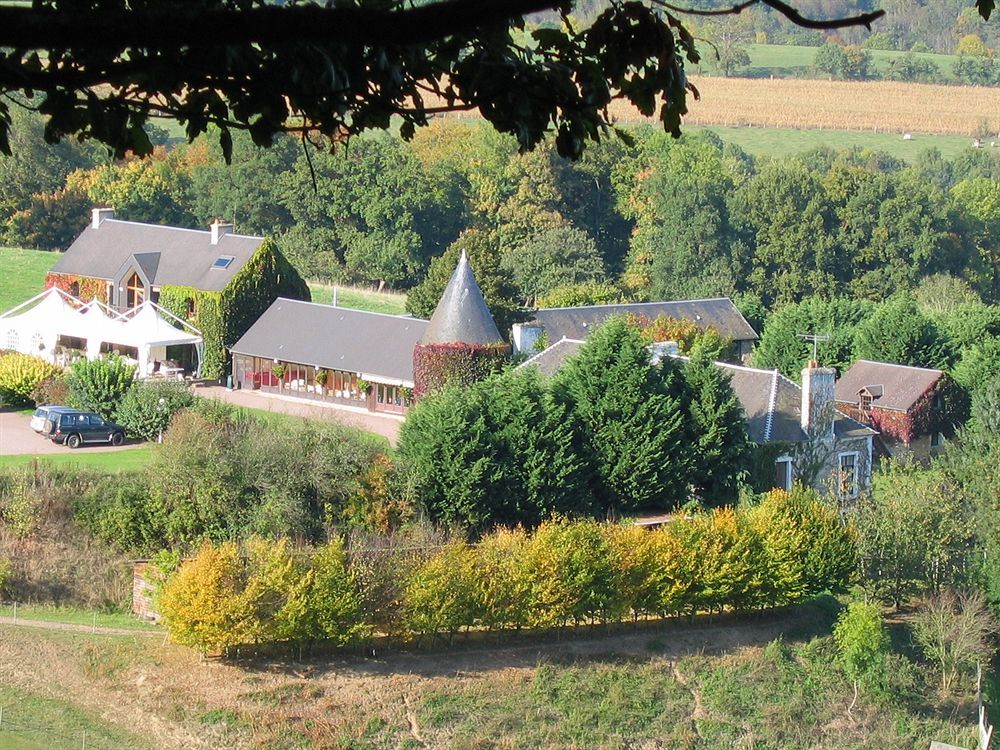 Hotel Du Golf De Clécy Exterior photo